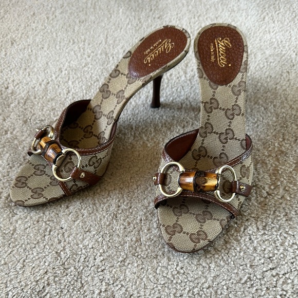 Authentic Gucci Beige/Brown Monogram Women's Kitten Heels size 6 1/2 B. LIKE NEW - Picture 1 of 10